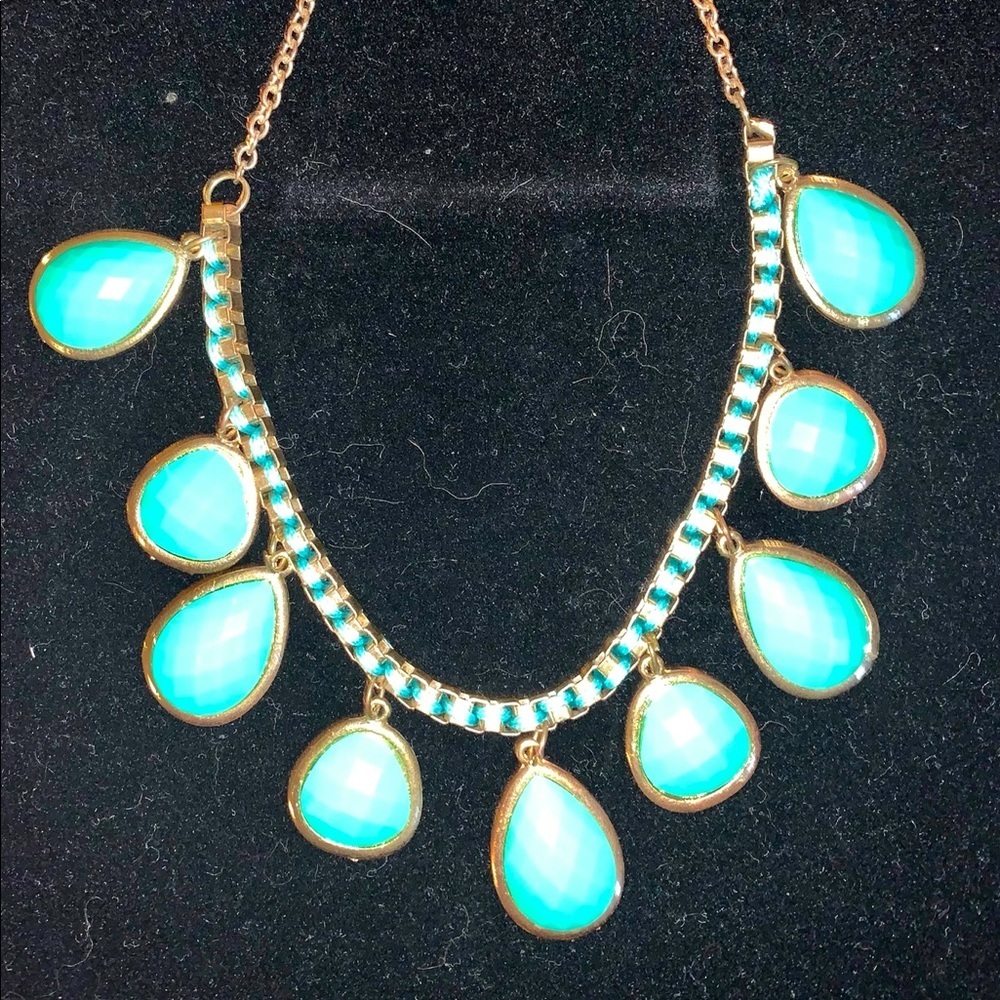 Fun Costume Vintage Necklace Green & Gold